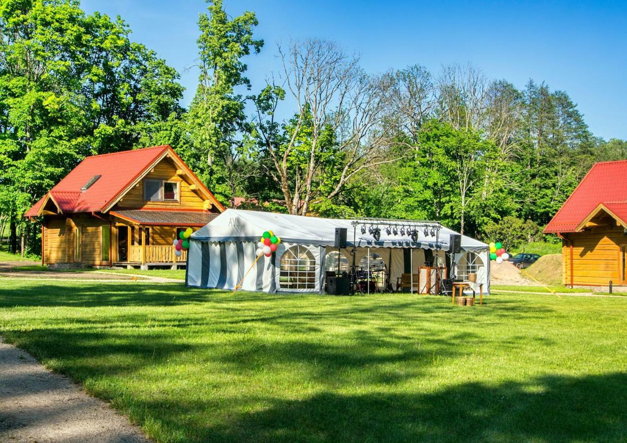"Pakalas" Villa&Resort Siskiniai Exteriör bild